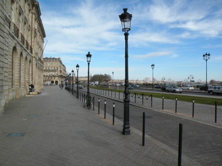  alignement de réverbères